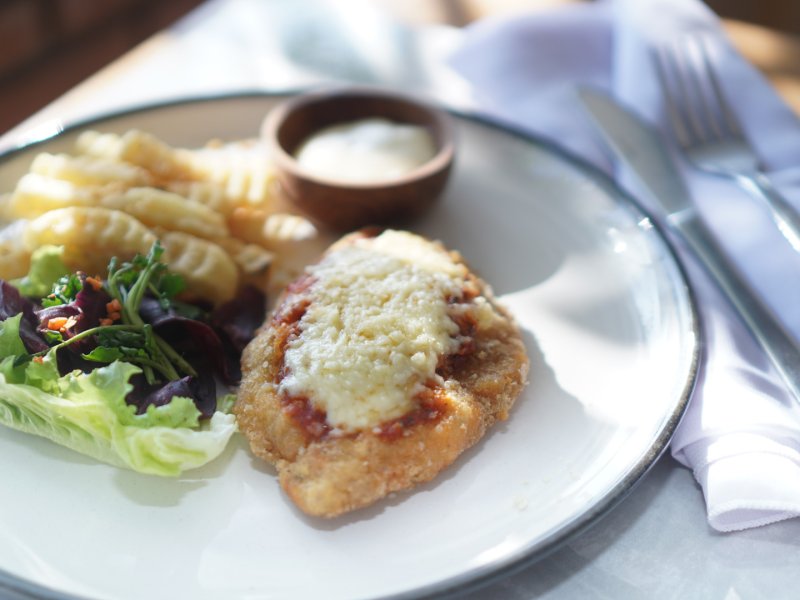 CHICKEN PARMA, CHIPS & SALAD